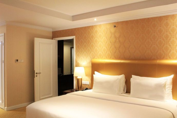 Adimulia Hotel Medantype kamar busines suite